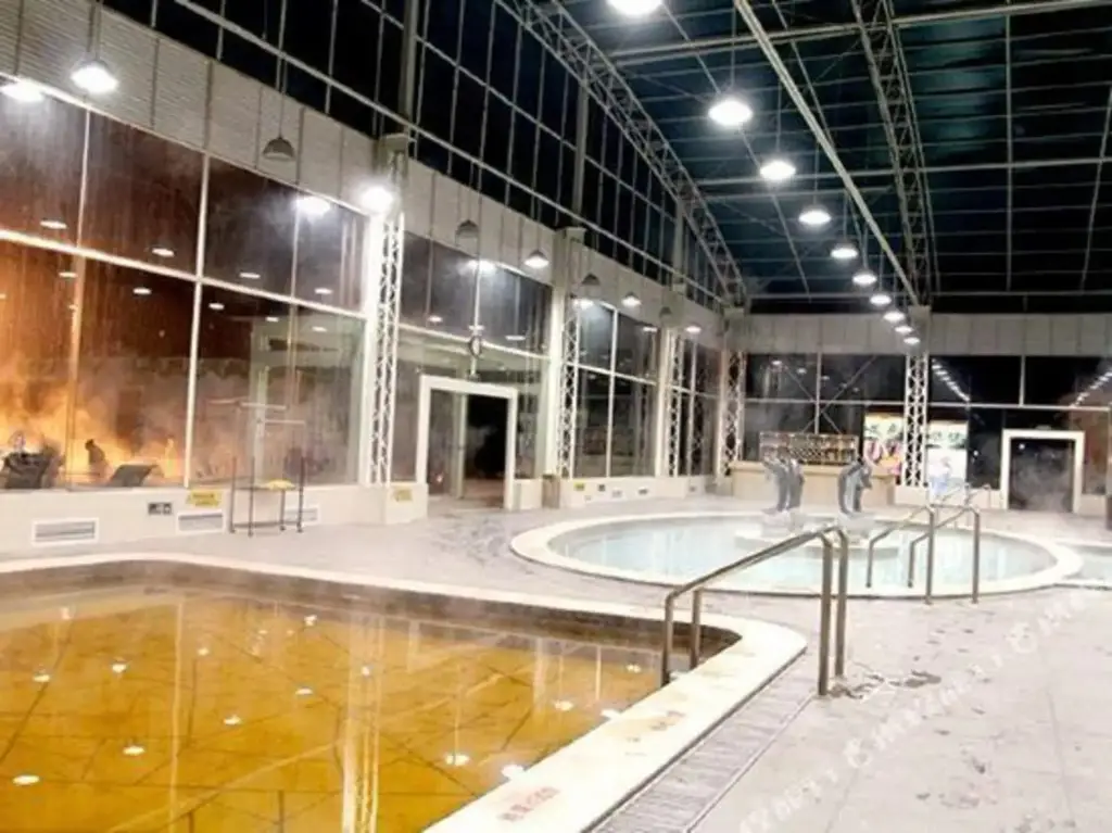 Мяньян: Mount Luofu Conference Center