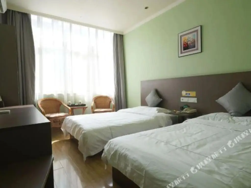 Super 8 Hotel Longnan Wudu Pan Xuan Lu Square — фото 1