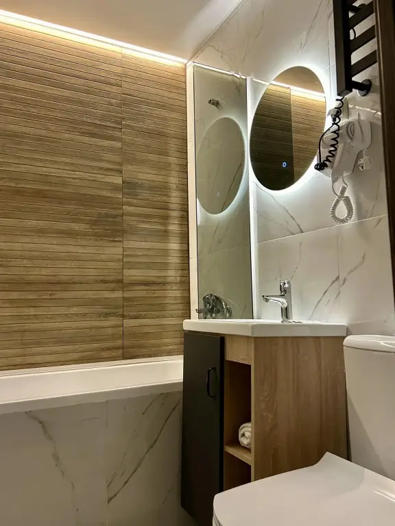 Москва: Art Resort Novoslobodskaya (Арт Резорт Новослободская)