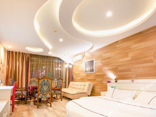 Yunzhishang Theme Hotel (Kunming Qingnian Road Xiaohuayuan) — фото 1