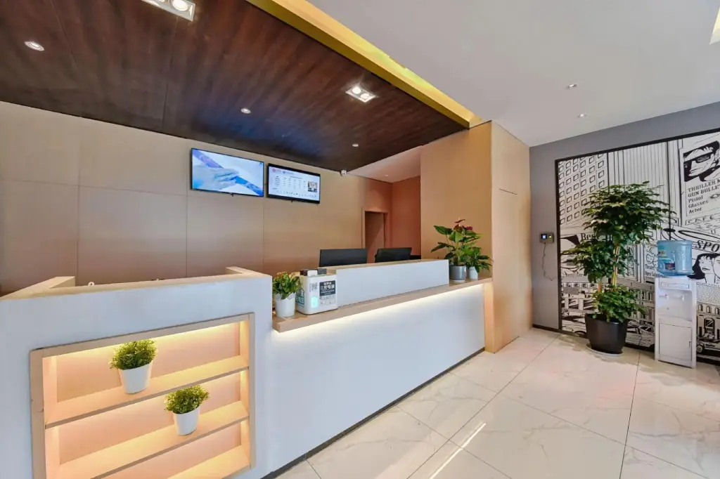 Чэнду: LvAn Hotel(Chengdu Happy Valley)