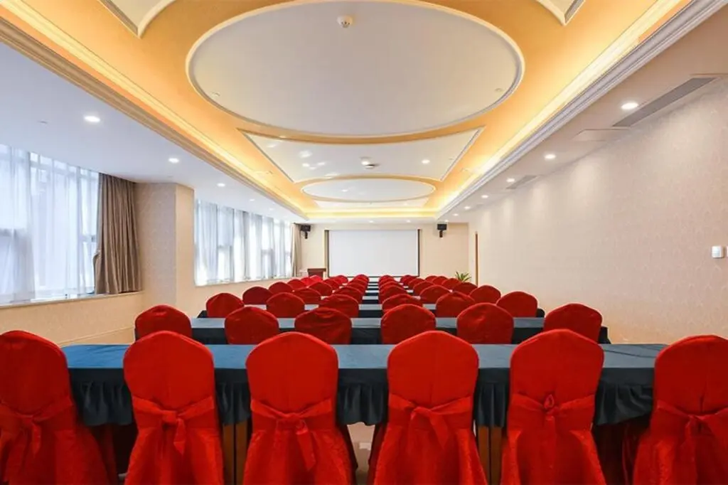 Нанкин: Vienna Hotel Nanjing Olympic Sports Center