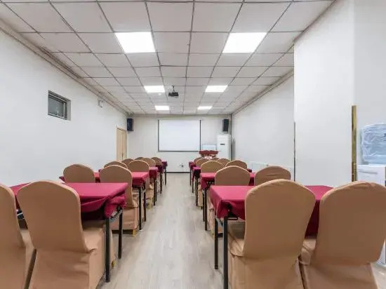 Цзаочжуан: Grace Inn (Tengzhou Railway Station RT-Mart)