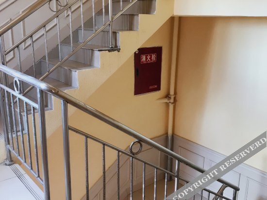 Зойдж: Chengdu Renjia Boutique Hotel