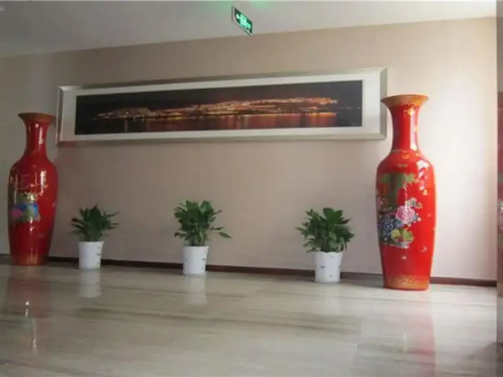 Яань: Peninsula Hotel