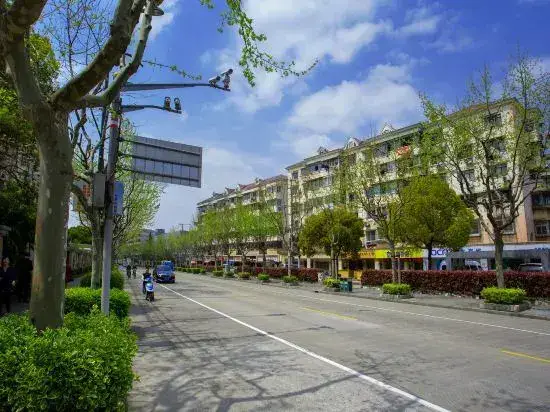 Шанхай: Yiheng Hotel (Shanghai Hongqiao Beixinjing Subway Station)