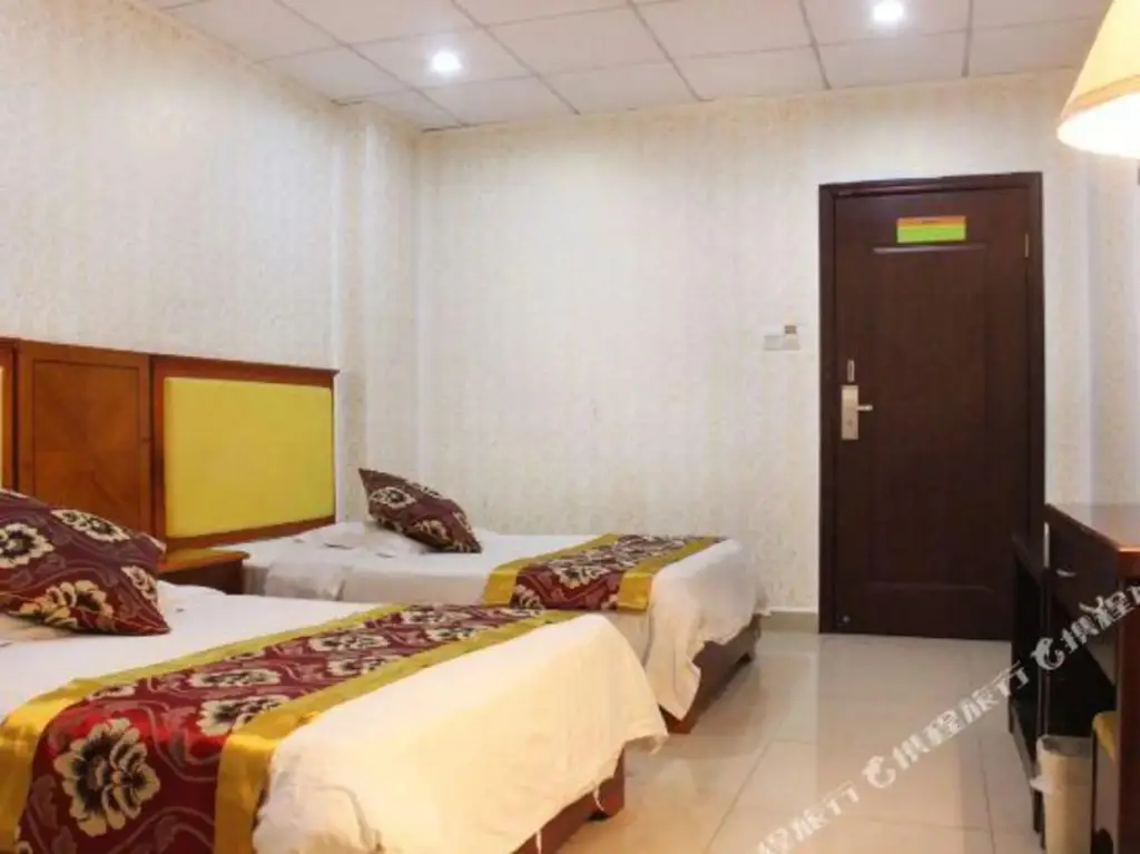 Шэньчжэнь: Yuanyue Business Hotel