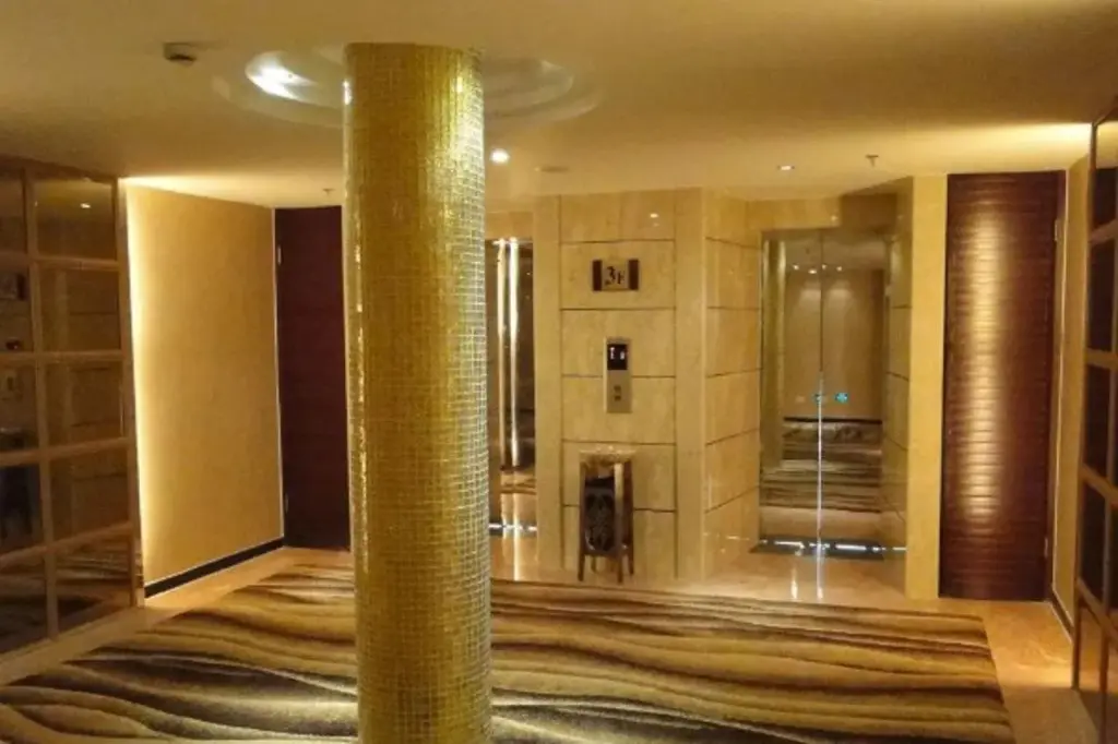 Дажоу: Dazhou Pengfei Grand Hotel (Dazhou Renhe New Town Railway Station)