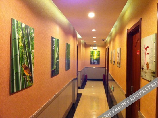 Хулудао: Yifeng Hotel