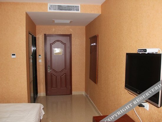 Хулудао: Yifeng Hotel