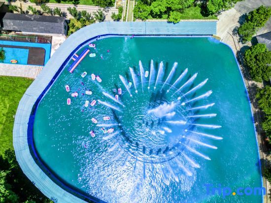 Хучжоу: ZhongNan Resort Hotel