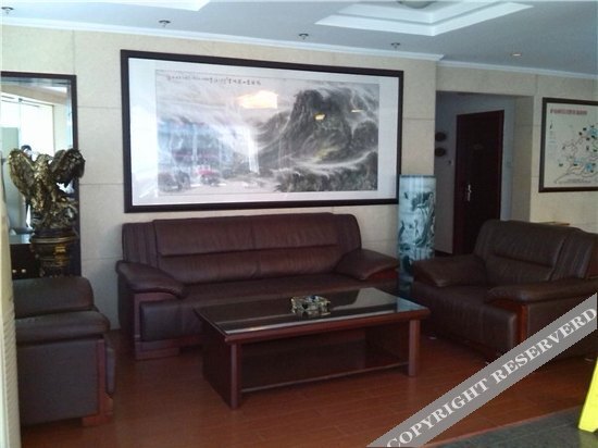 Цзюцзян: Tiyu Hotel (Currently unavailable)