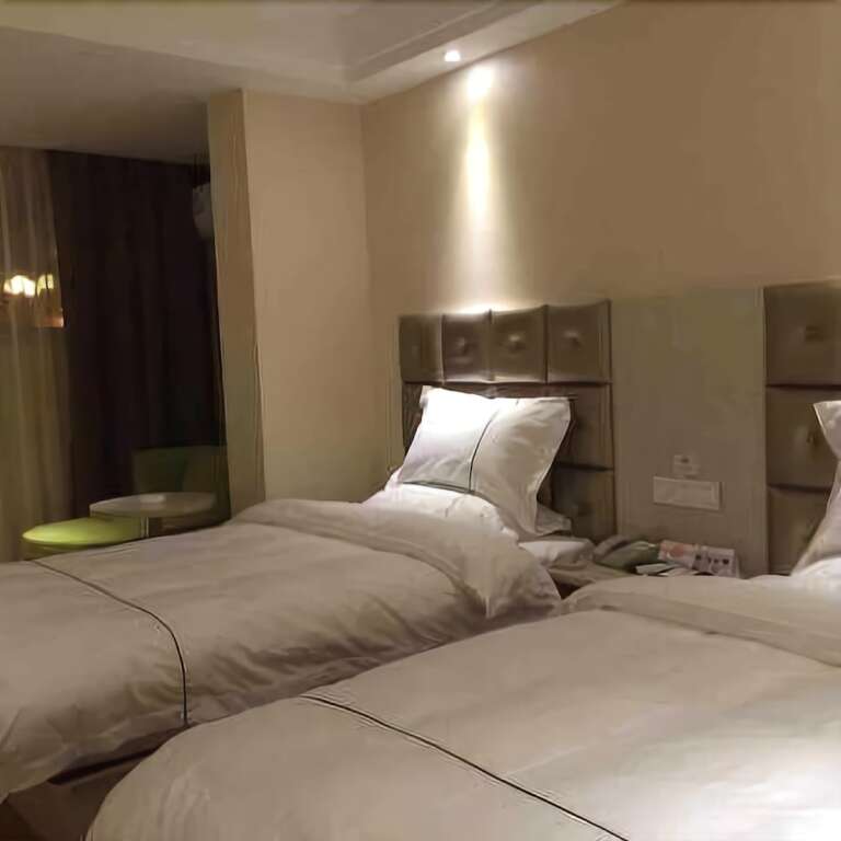 Кайфын: Super 8 Hotel