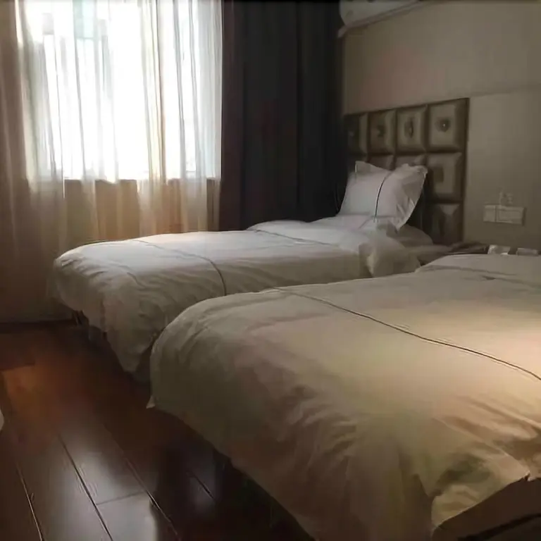 Кайфын: Super 8 Hotel