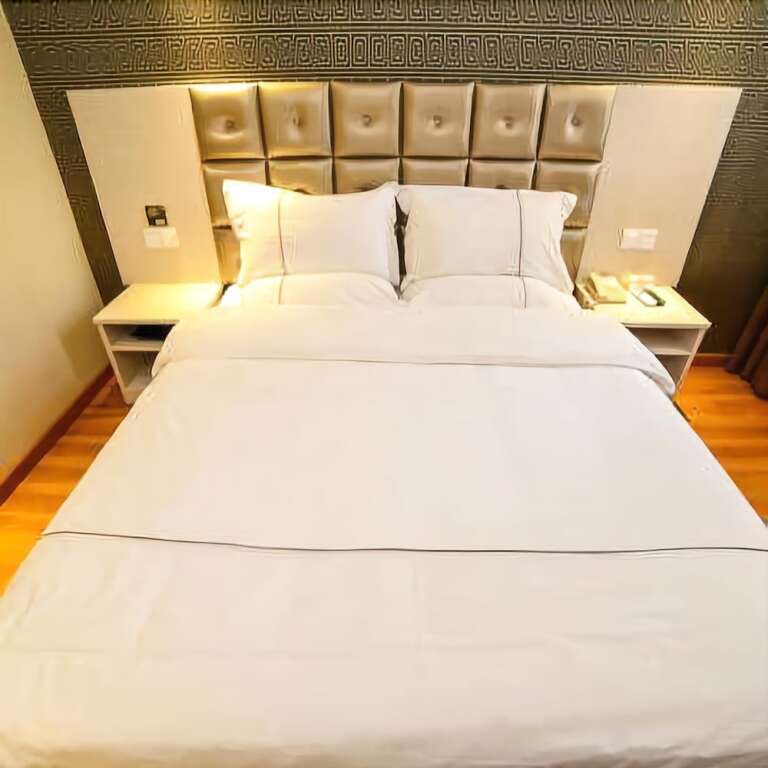 Кайфын: Super 8 Hotel