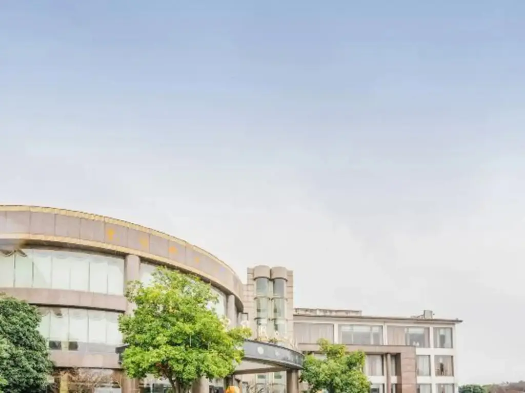 Хучжоу: Zhejiang Crown Holidy Hotel