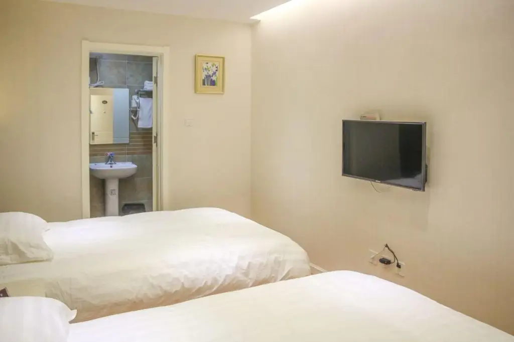 Циндао: You N Hotel (Qingdao Wanjia Plaza Taitung Metro Station)