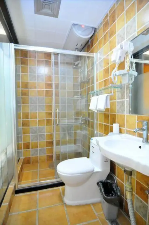 Циндао: You N Hotel (Qingdao Wanjia Plaza Taitung Metro Station)