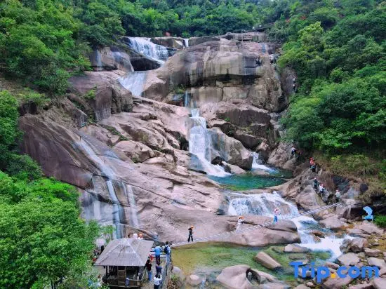 Гуанчжоу: Guangzhou Jinxiu Xiangjiang Hot Spring City