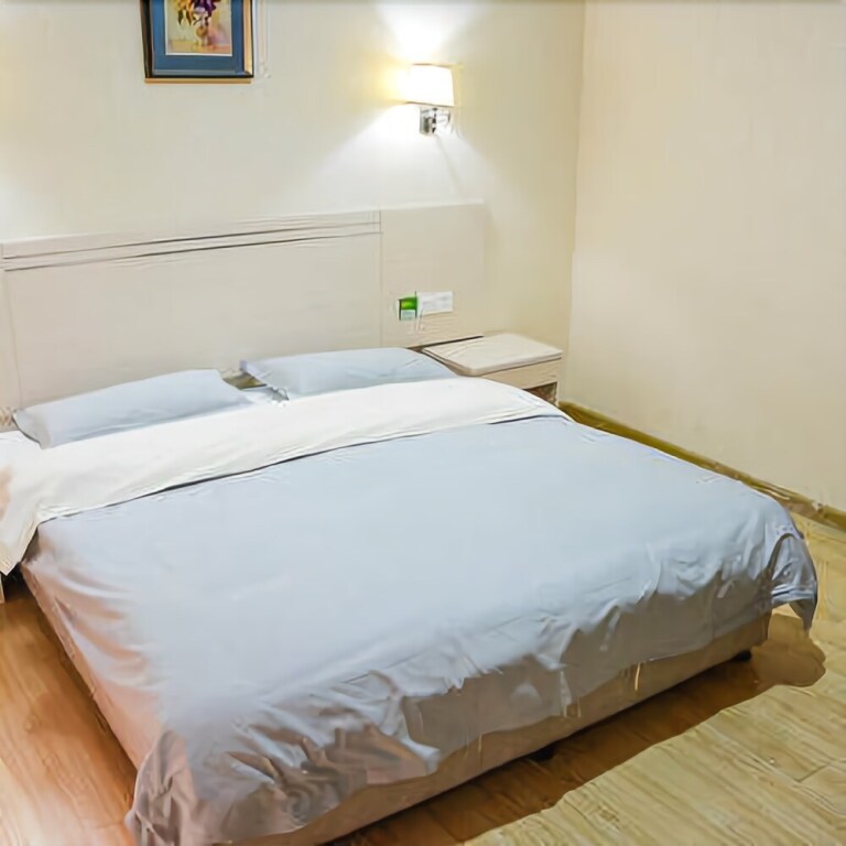 Ухань: 77 Chain Traders Hotel