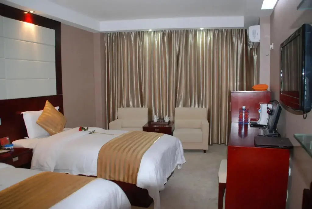 Qingyang: Qingyang Hongde Hotel (City People's Hospital Dongfang Lijingmao)