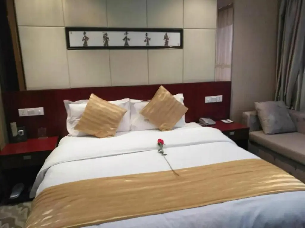 Qingyang: Qingyang Hongde Hotel (City People's Hospital Dongfang Lijingmao)