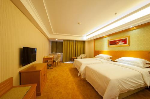 Наньтун: Vienna Hotel Rugao Zhengxiang Square branch
