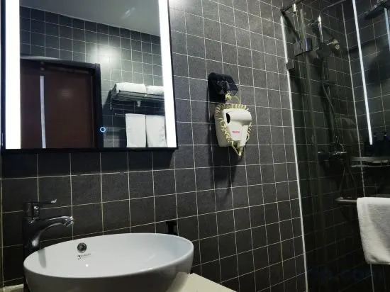 Пекин: City Garden Hotel (North of Jingzhang Road, Wanda Plaza, Yanqing District, Beijing)
