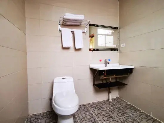 Гуйлинь: Guilin Hongxuan Hotel (Huaniao Market University of Technology)