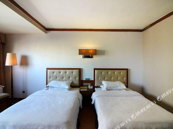 Чжухай: Xinqing Business Hotel