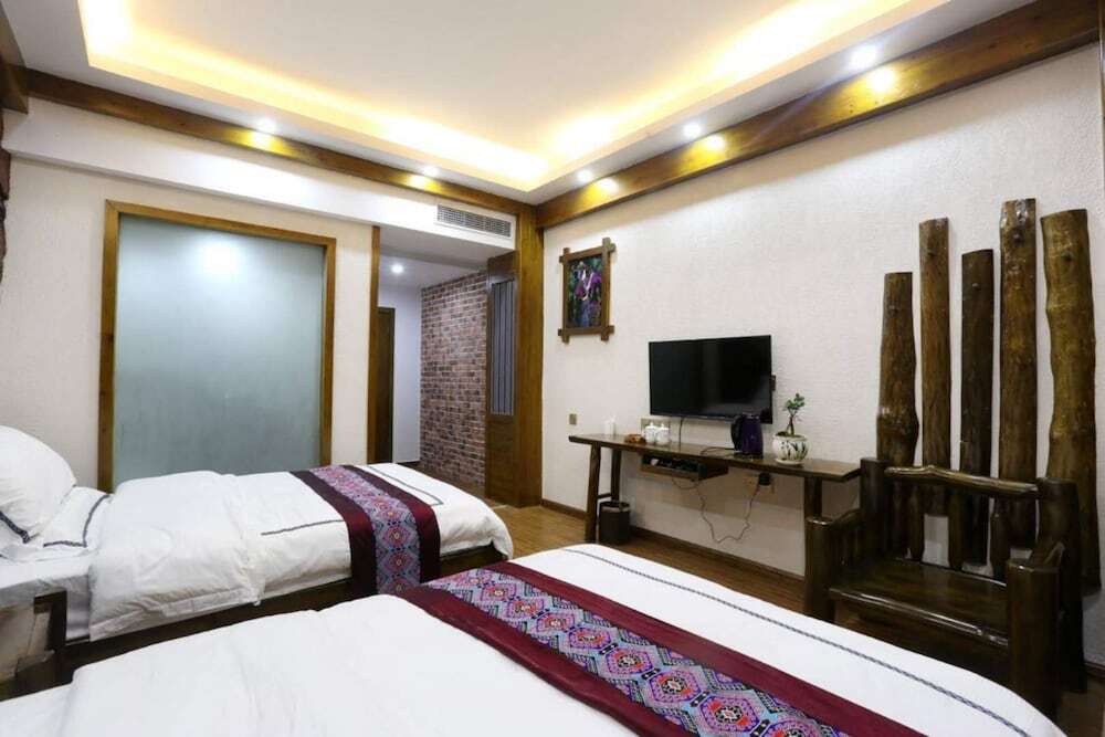 Чжанцзяцзе: Barenju Inn