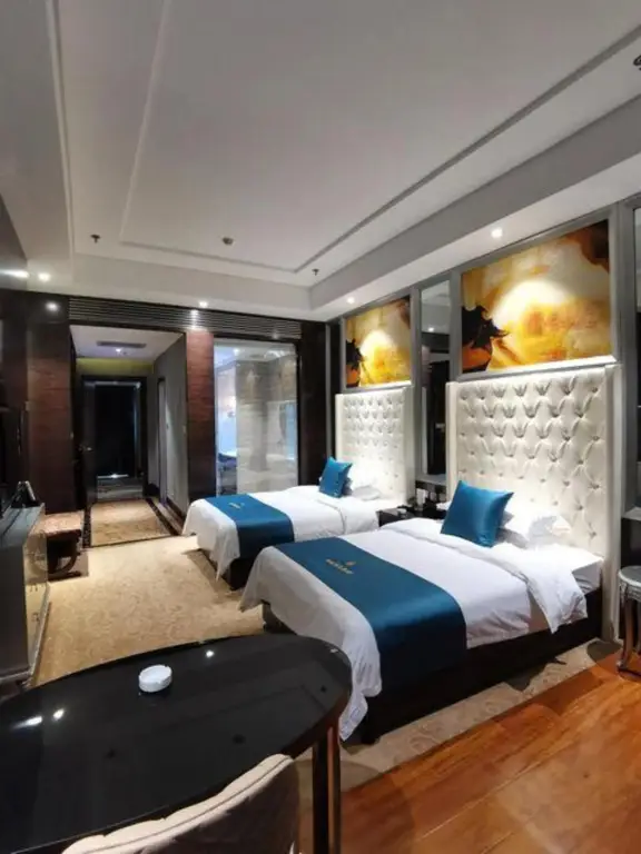 Баодин: Longchang Holiday Hotel
