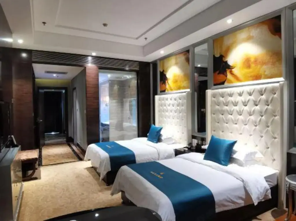 Баодин: Longchang Holiday Hotel