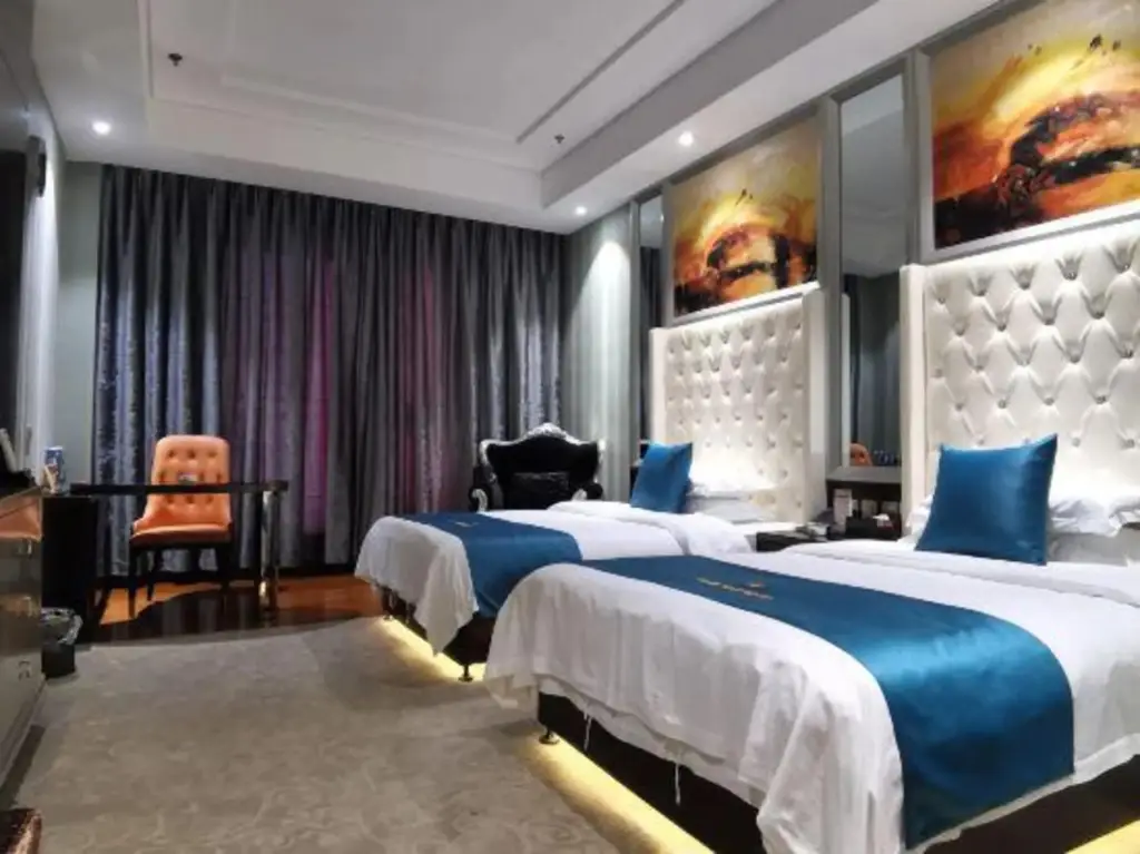 Баодин: Longchang Holiday Hotel