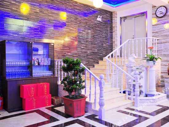 Jilin Sunshine 100 Holiday Hotel (Jiangnan Century Plaza Yishan Road) — фото 1