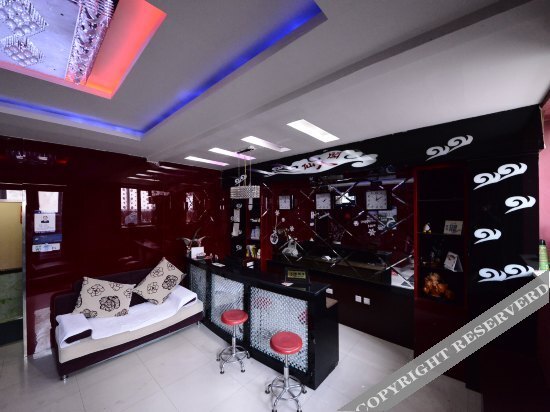 Харбин: Xianrenge Express Hotel