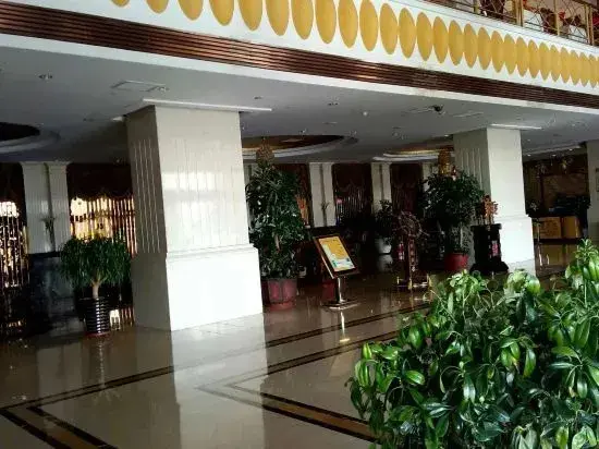Байан-Нур: Glam Lake Hotel