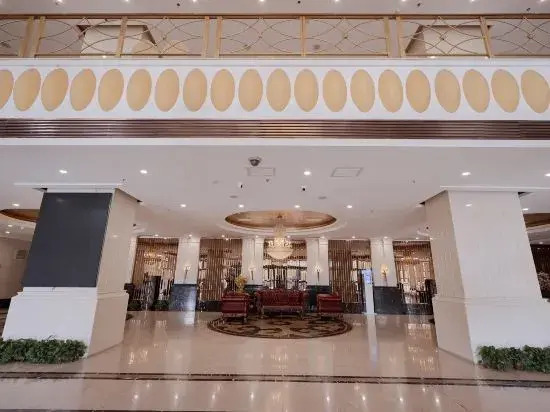 Байан-Нур: Glam Lake Hotel