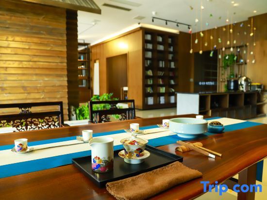Цзиндэчжэнь: Floral Hotel Shuxiang Yunyin Hotel (Taoyangli Branch, People's Square, Jingdezhen)