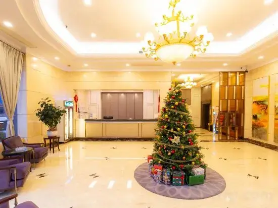 Фошань: Quyue Business Hotel