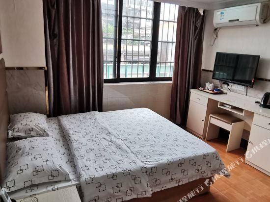 Гуанчжоу: Longxiang Hotel