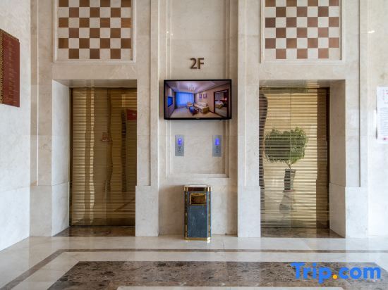 Тунхуа: Zhongdong Latour Morgan Hotel(ZHONGDONG NEW WORLD LIVING MALL)