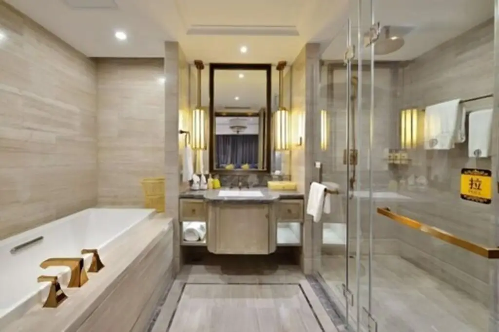 Bvstin Hongnan Hotel (Chengdu Hongpailou Metro Station) — фото 1