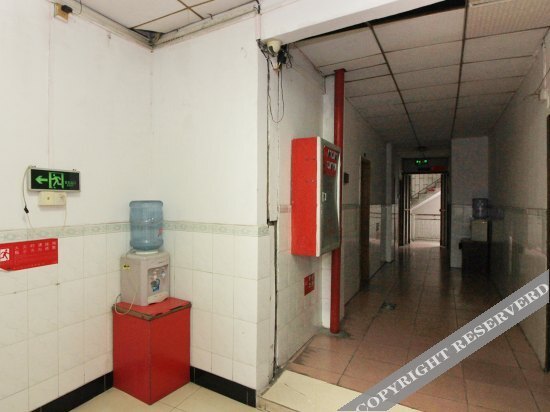 Чжуншань: Xinwen Hostel