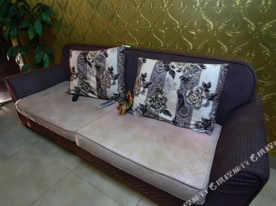Мяньян: Xianni Business Hotel