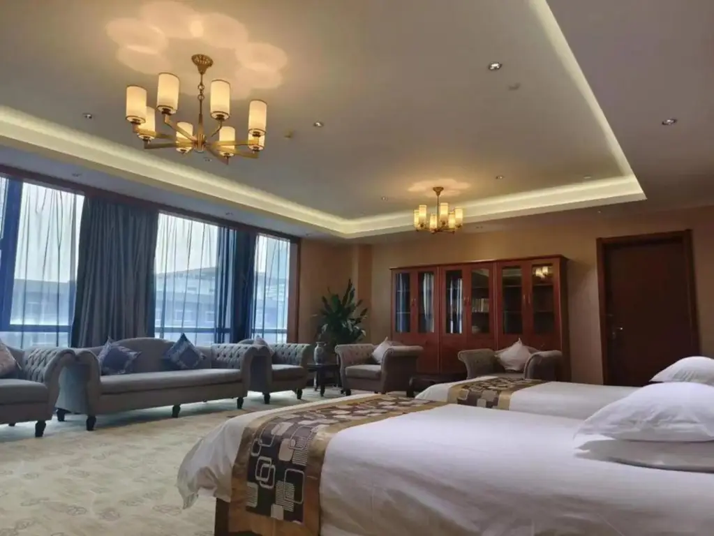 Zijing Hotel Yangzhou — фото 1