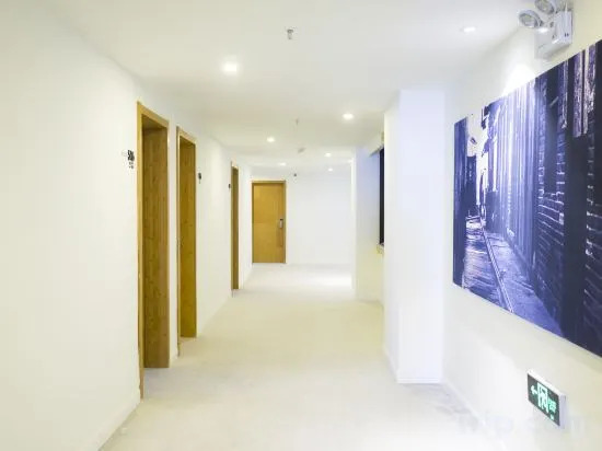 Чунцин: Houshanti B&B (Chongqing Jiefangbei Eighteen Tiers Branch)
