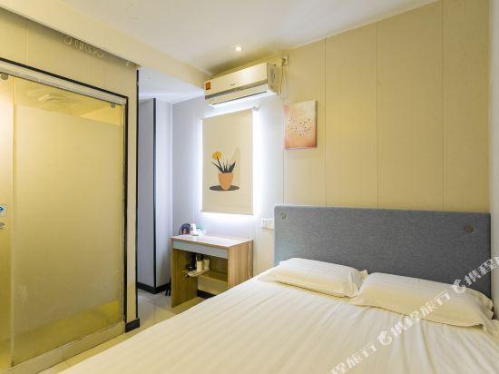 Шаоксинг: Yibai Liangpin Hotel (Shaoxing Keqiao Wanda Plaza)