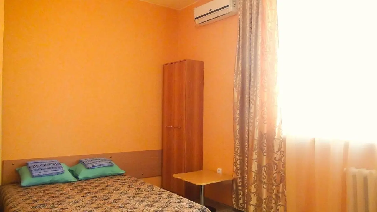 Витязево: Chastniy Dom Sim-Sim