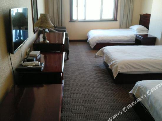 Yulong Hotel — фото 1